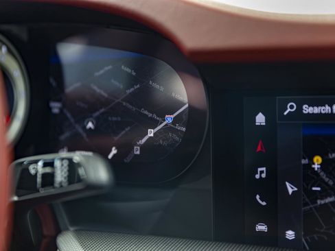 Used 2022 Porsche 911 Turbo S image 91