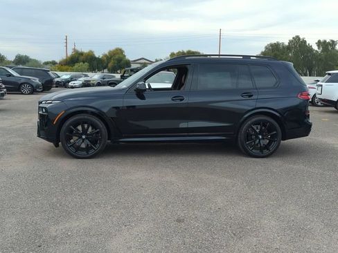 Used 2026 BMW X7 xDrive40i w/ M Sport Package AWD/4WD image 9