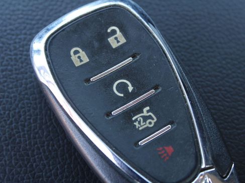 Used 2025 Chevrolet Malibu RS FWD image 16