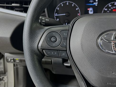 Used 2024 Toyota Corolla LE FWD image 19