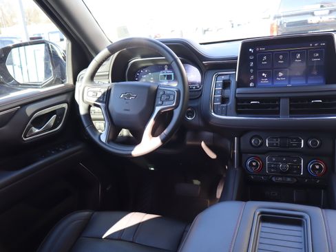 Certified 2024 Chevrolet Suburban RST w/ Luxury Package image 15