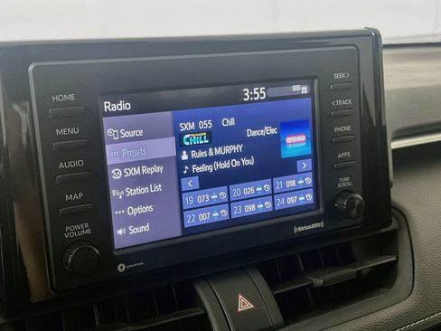 Used 2020 Toyota RAV4 XLE w/ Convenience Package FWD image 21