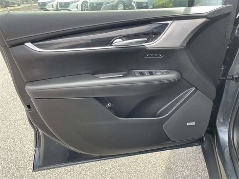 Used 2020 Cadillac XT5 Premium Luxury image 11