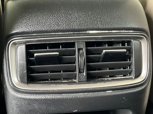 Used 2019 Honda CR-V Touring image 14