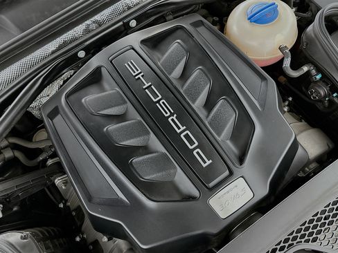 Used 2017 Porsche Macan S AWD/4WD image 32