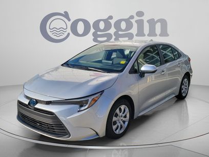 Certified 2025 Toyota Corolla LE w/ Convenience Package