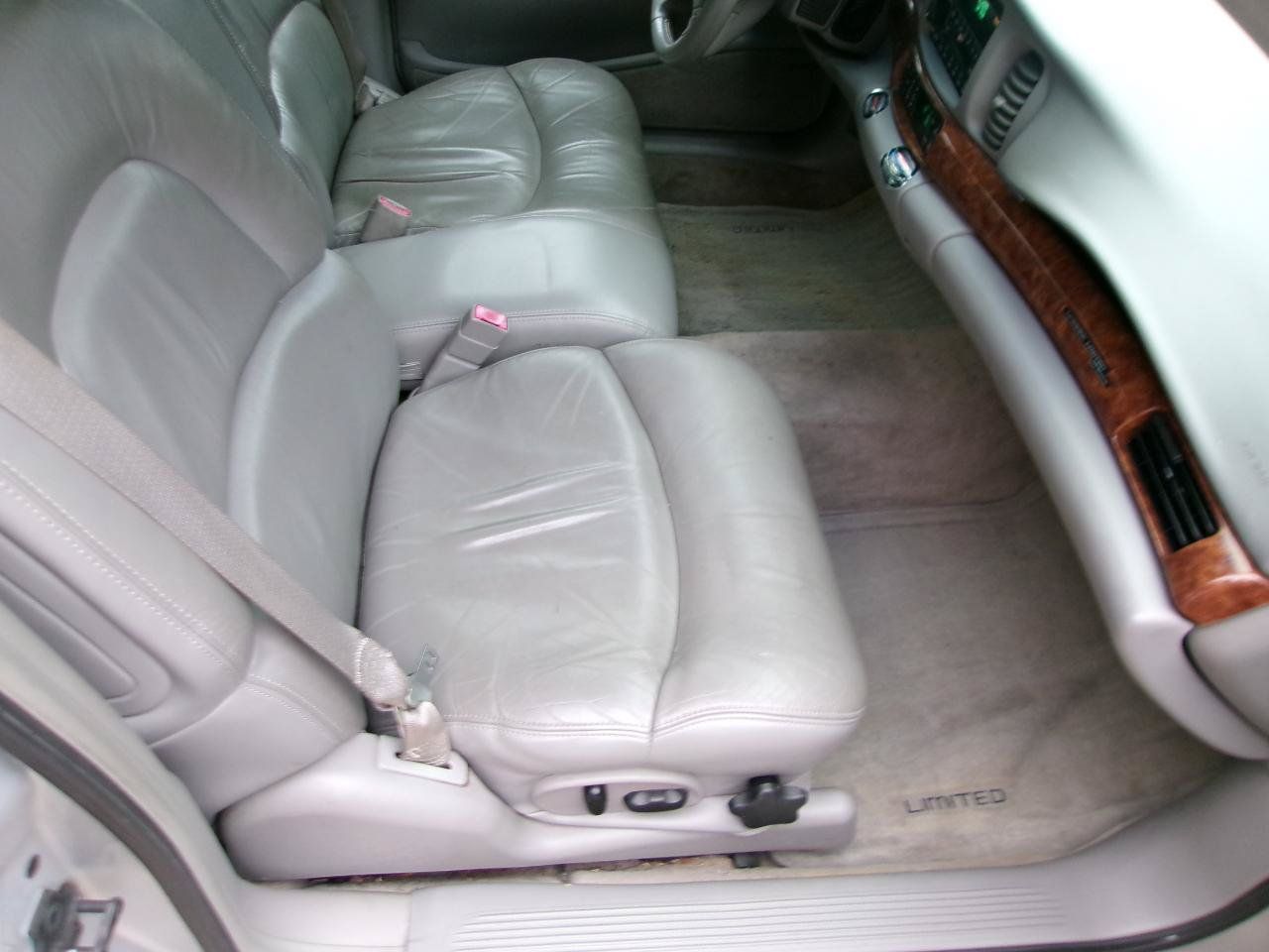Used 2001 Buick Le Sabre Limited w/ Driver Confidence Pkg FWD image 6