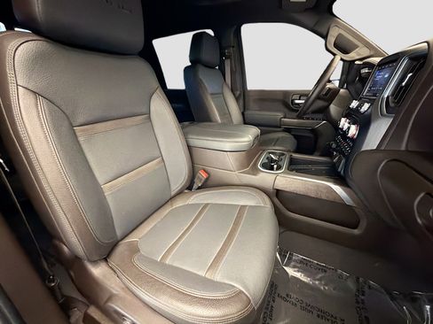 Used 2023 GMC Sierra 3500 Denali image 15
