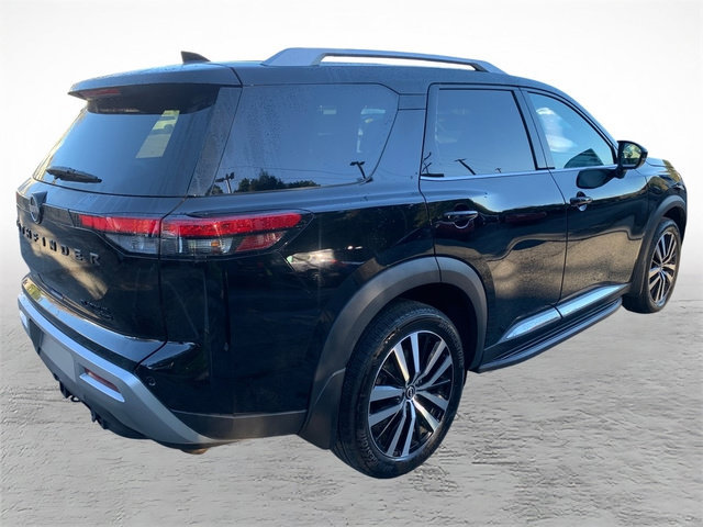 Used 2024 Nissan Pathfinder Platinum w/ Lighting Package (N93) AWD/4WD image 3