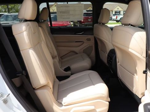 New 2026 Jeep Grand Cherokee L Limited w/ Luxury Tech Group II AWD/4WD image 49