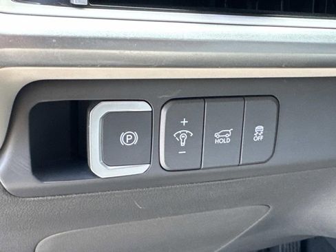 Certified 2025 Hyundai Santa Fe SEL image 19