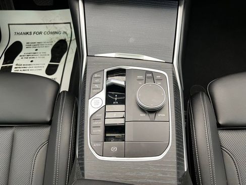 Certified 2025 BMW 330i Sedan image 11