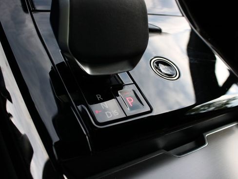 Used 2025 Land Rover Range Rover Sport Dynamic SE AWD/4WD image 15