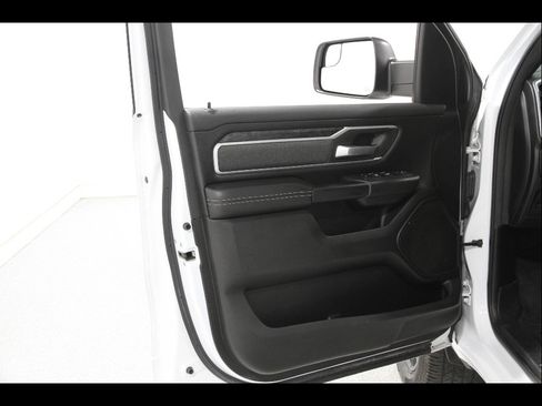 Used 2020 RAM 1500 Big Horn AWD/4WD image 4
