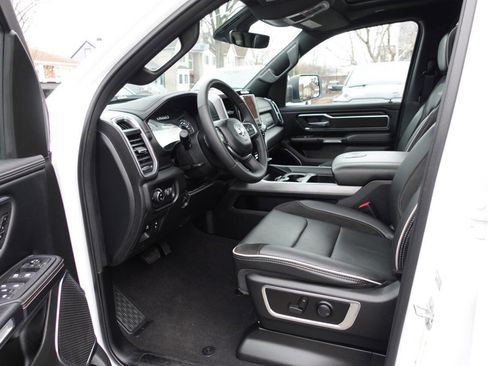 Used 2025 RAM 1500 Laramie w/ Sport Appearance Package AWD/4WD image 19