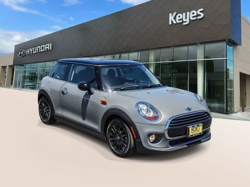 Used 2017 MINI Cooper 2-Door Hardtop FWD image 3