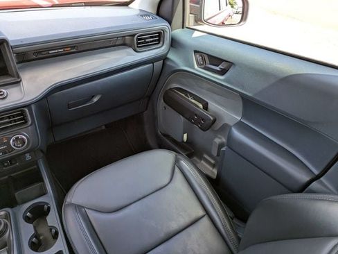 Used 2024 Ford Maverick Lariat w/ Black Appearance Package FWD image 17