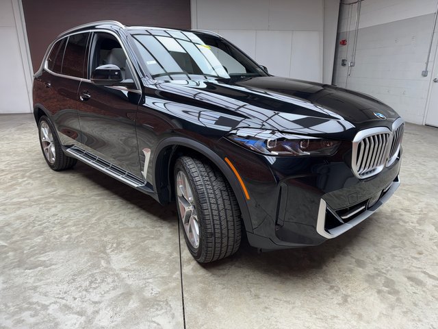 Used 2026 BMW X5 xDrive40i AWD/4WD image 7