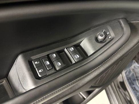 New 2025 Jeep Grand Cherokee L Altitude image 16