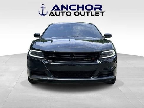 Used 2022 Dodge Charger SXT w/ Blacktop Package RWD image 2