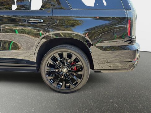 Used 2026 Cadillac Escalade V w/ LPO, ONYX Package image 14