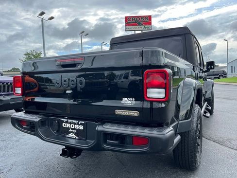 Used 2023 Jeep Gladiator Sport AWD/4WD image 46