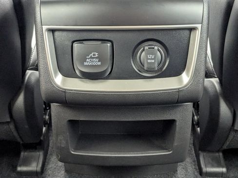 Used 2025 Kia Carnival SX Prestige FWD image 19