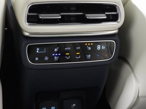 Used 2025 Genesis GV80 3.5T Prestige AWD/4WD image 43