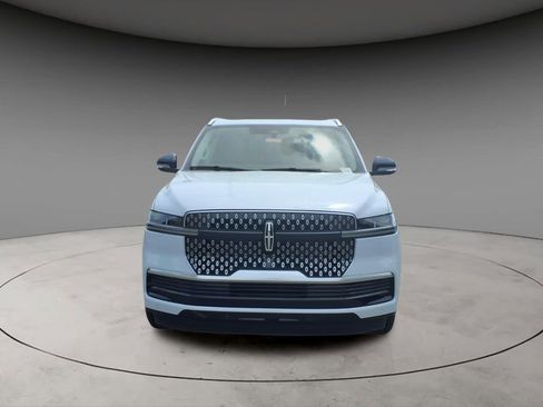 New 2026 Lincoln Navigator Reserve AWD/4WD image 15