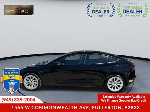 Used 2023 Tesla Model 3 Standard Range image 2
