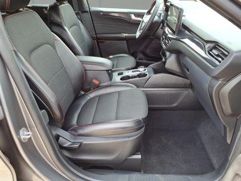 Used 2023 Ford Escape ST-Line w/ Tech Pack #1 AWD/4WD image 8