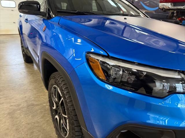 Certified 2024 Jeep Compass Trailhawk w/ Trailhawk Elite Group AWD/4WD image 4