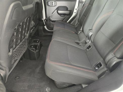Used 2020 Jeep Gladiator Rubicon image 16