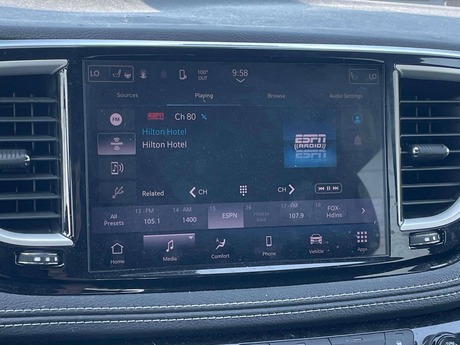 Used 2023 Chrysler Pacifica Touring FWD image 19