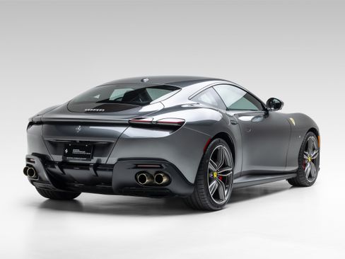 Used 2022 Ferrari Roma RWD image 7