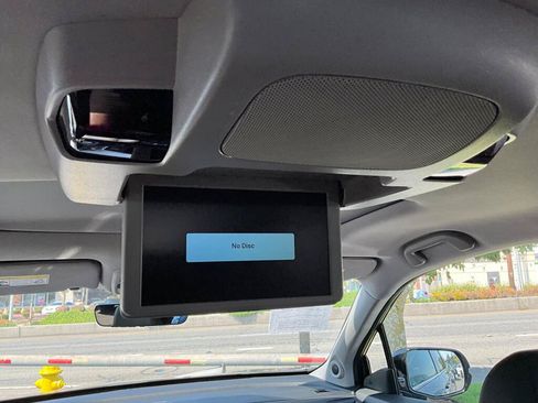 Used 2022 Honda Pilot Elite image 16