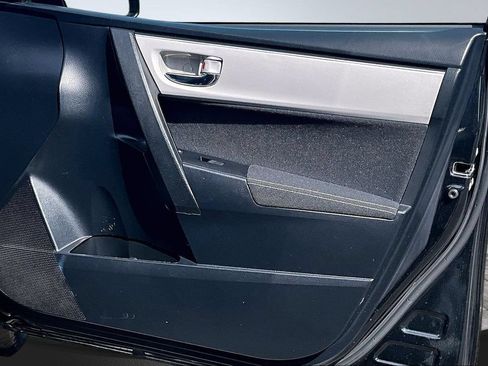 Used 2017 Toyota Corolla LE w/ Carpet Mat Package (TMS) FWD image 15