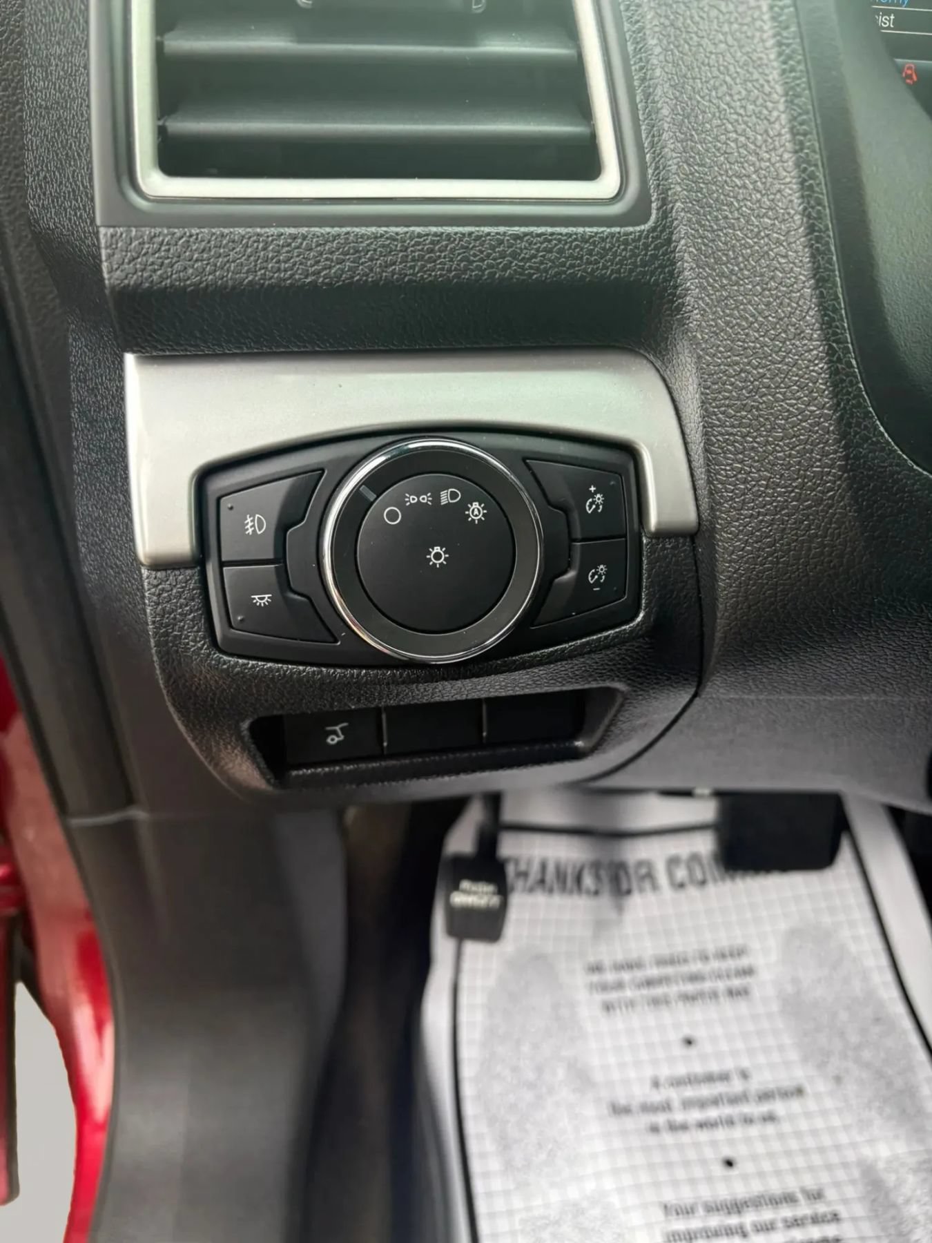 Used 2017 Ford Explorer XLT w/ Equipment Group 202A AWD/4WD image 23