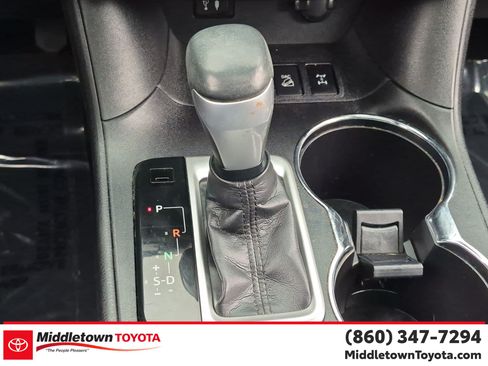 Used 2015 Toyota Highlander XLE AWD/4WD image 28