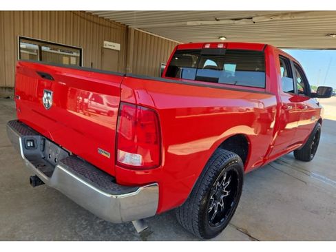 Used 2016 RAM 1500 Classic SLT RWD image 4