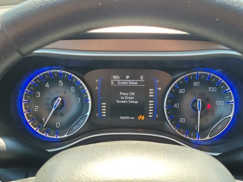 Used 2021 Chrysler Voyager Lxi FWD image 21