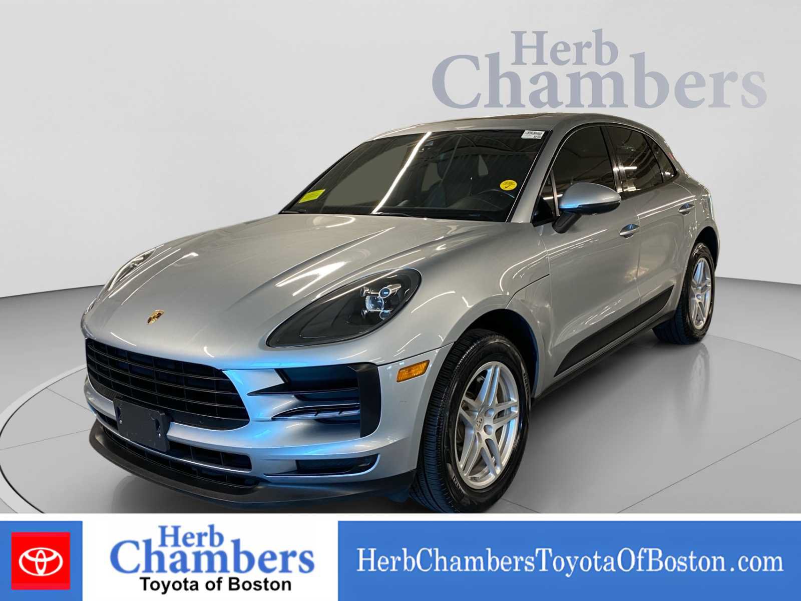 Used 2019 Porsche Macan AWD/4WD image 9