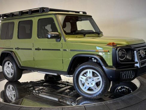 Used 2025 Mercedes-Benz G 550 image 2