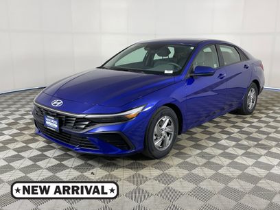 Certified 2025 Hyundai Elantra SE w/ Cargo Package