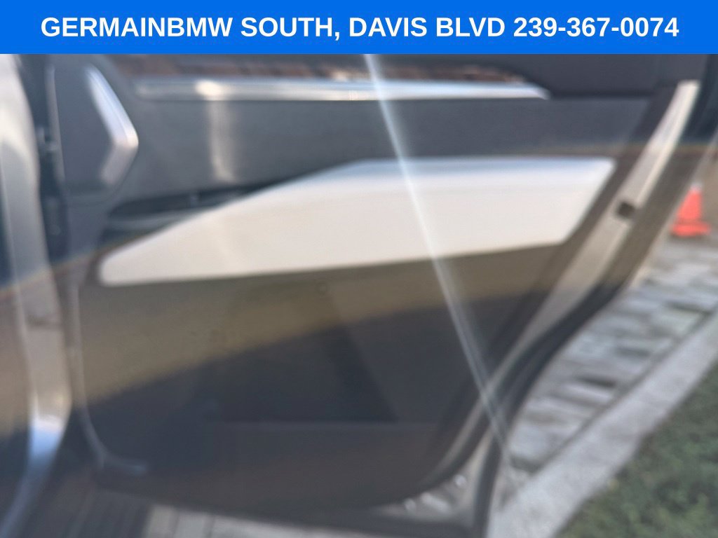 Used 2025 Cadillac Escalade Sport Platinum AWD/4WD image 25