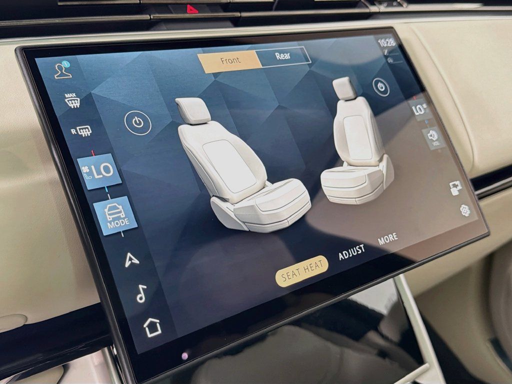 New 2026 Land Rover Range Rover SE AWD/4WD image 21
