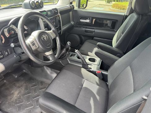 Used 2007 Toyota FJ Cruiser 4WD image 19