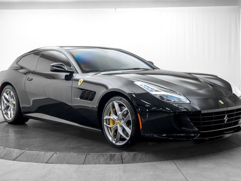 Used 2018 Ferrari GTC4Lusso T RWD image 8