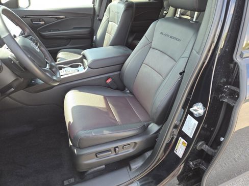 Used 2025 Honda Ridgeline Black Edition image 26