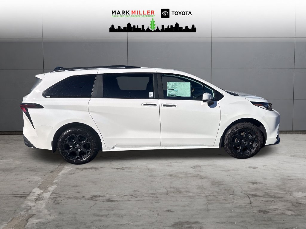 New 2026 Toyota Sienna XLE Woodland Edition AWD/4WD image 6